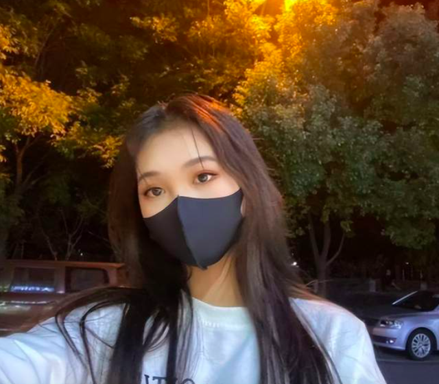 王一博|王一博否认致使女粉丝怀孕打胎,疑似女方晒亲密照,被网友在线打假!