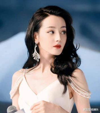 迪丽热巴综艺预告来袭!穿4万5裙子跳舞,网友:怎么像个男的?