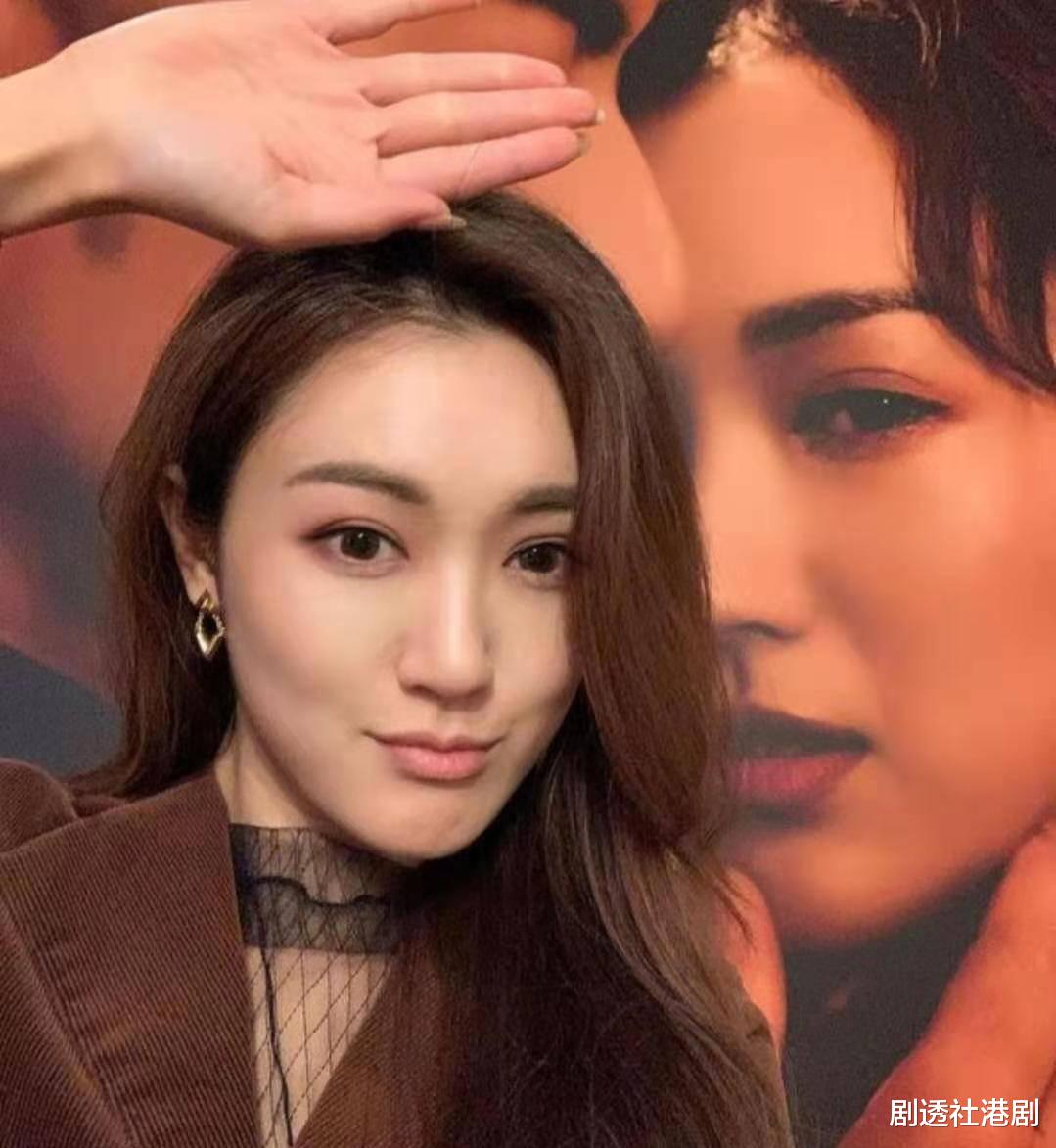 好清纯!TVB小花近年常因外貌被质疑整容,孕期罕晒素颜疑回应传闻