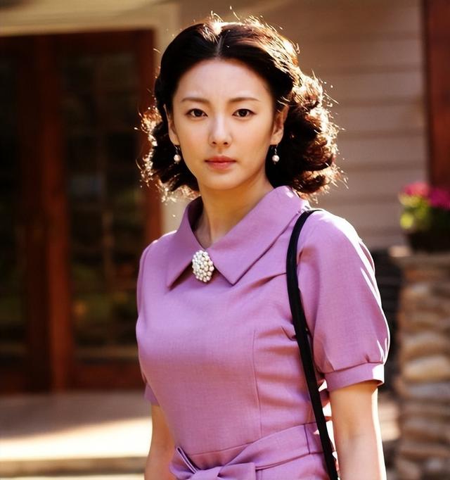 36岁“无人敢娶”的张雨绮,终于给娱乐圈狠狠“上了一课”