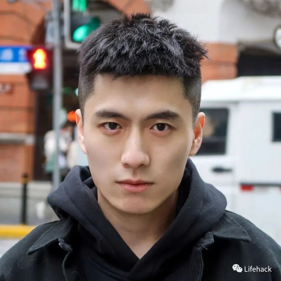 发型 2023春季男生发型流行趋势，帅出圈了