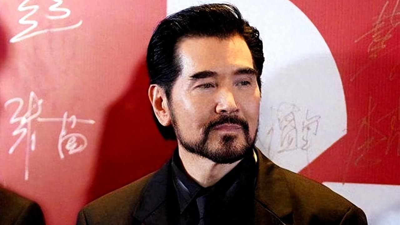 费翔：不是叶倩文，那我宁愿终生不娶，63岁仍独身“成全”母亲