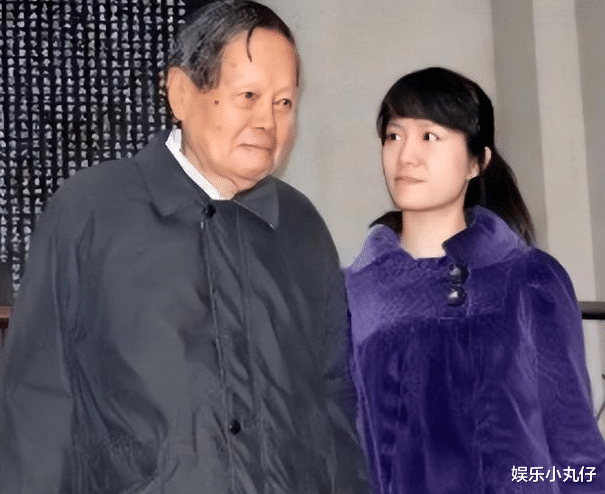 曝101岁杨振宁喜添千金?18亿财产疑分割完毕,翁帆早想好了退路