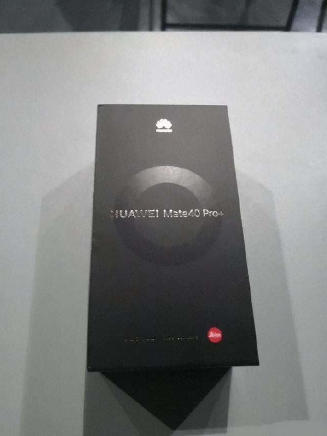 不太稳？华为mate40无奈提前曝光，阻击苹果能否成功