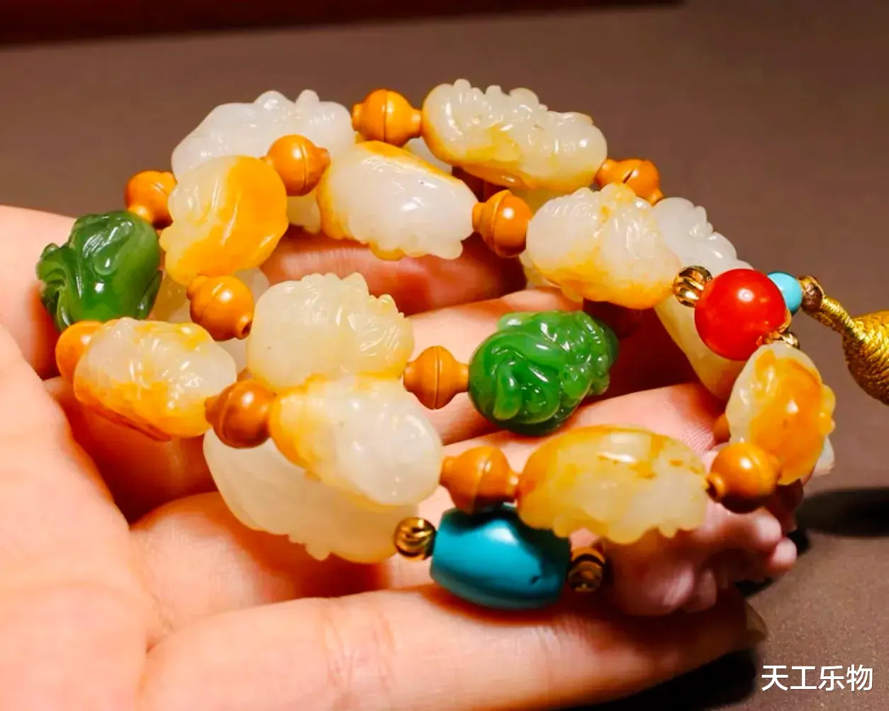 |韧性满分的和田玉,能否经得住碰撞考验?