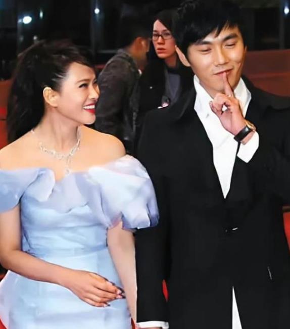 曝光！伊能静深夜发文震撼全网，秦昊回应令人心碎！