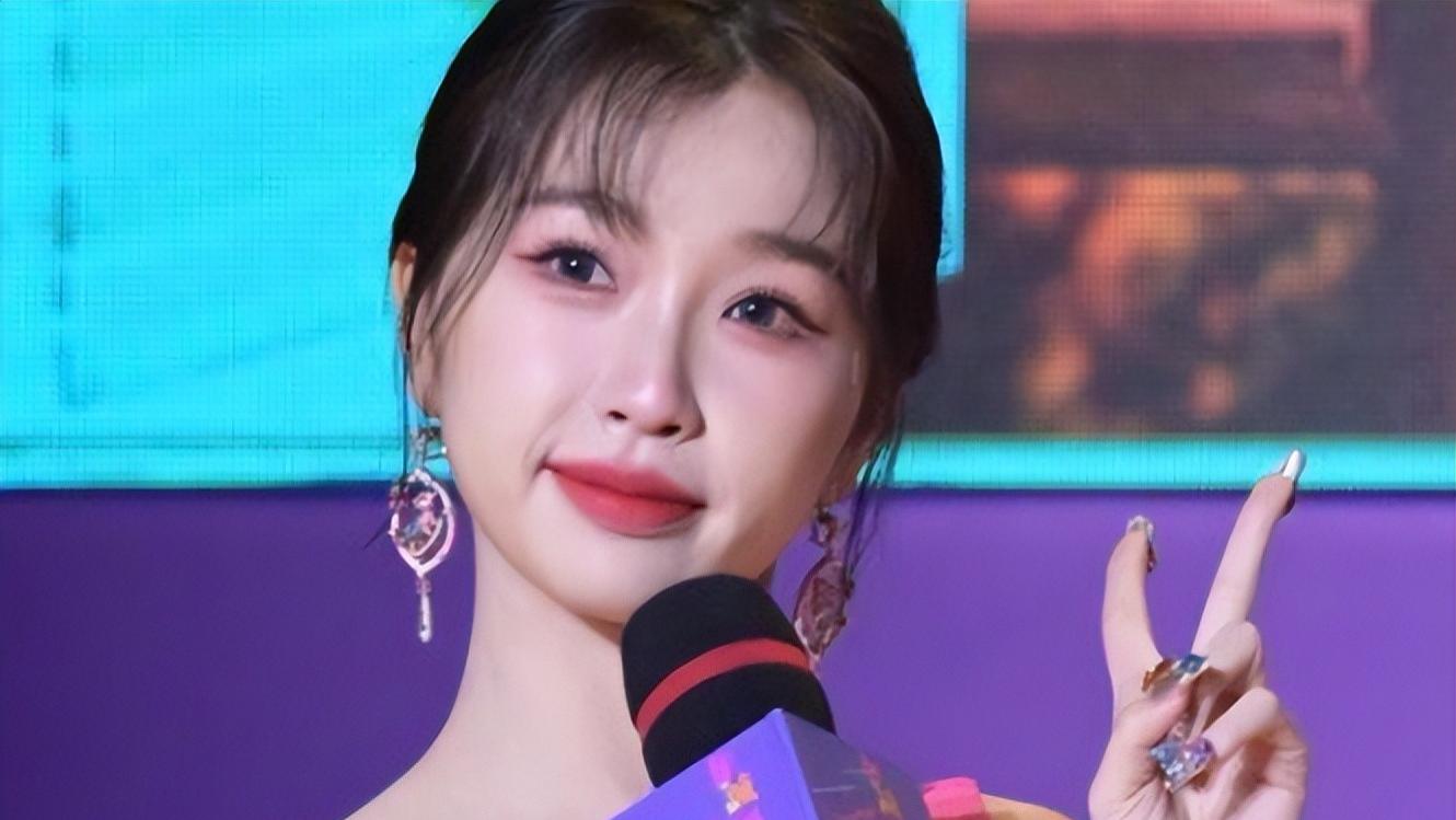 北京这一夜，47岁舒淇用珠圆玉润的身材，给白幼瘦女星上了一课