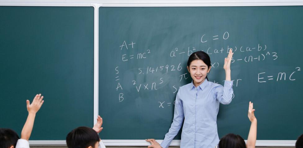 考研|又一热门专业面临尴尬处境,不论考研还是考公都没必要,只能摆烂