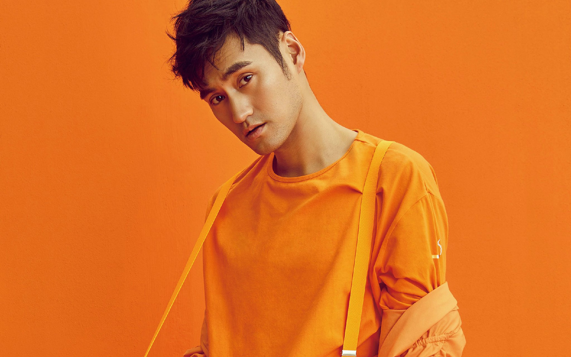 贾玲瘦身成功引热议，袁弘曝其体脂率仅10%？被网友质疑后删文