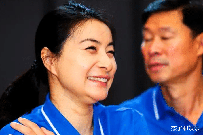 记者质问郭晶晶：你不打扮，不怕老公出轨？她的回怼揭露豪门现状