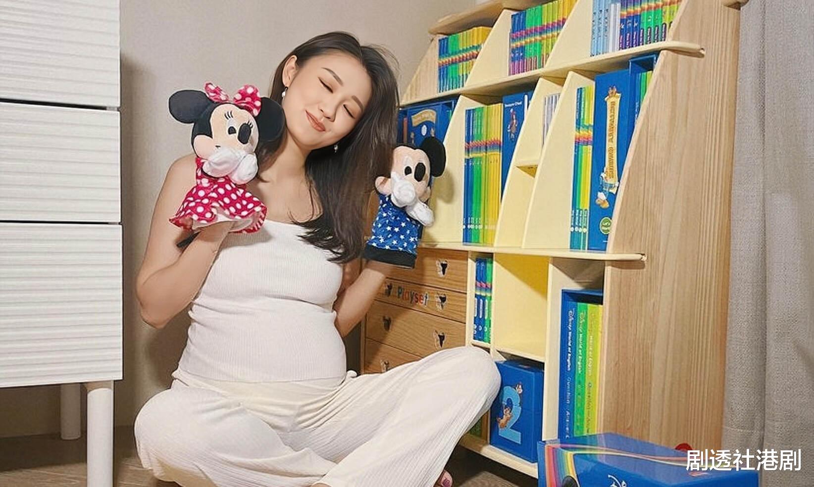 TVB知名富家女怀孕8个月，孕肚不明显，被网友猜测要生男孩