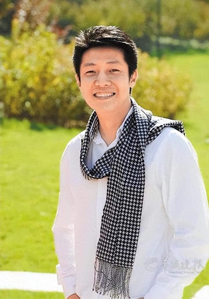 她曾是央视最美主持人,与撒贝宁同居4年,回头却爱上了一个富二代