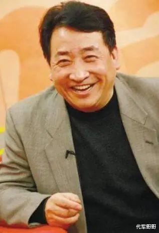 26年前,姜昆不顾妻子反对收养的6岁遗孤,如今成了他的骄傲