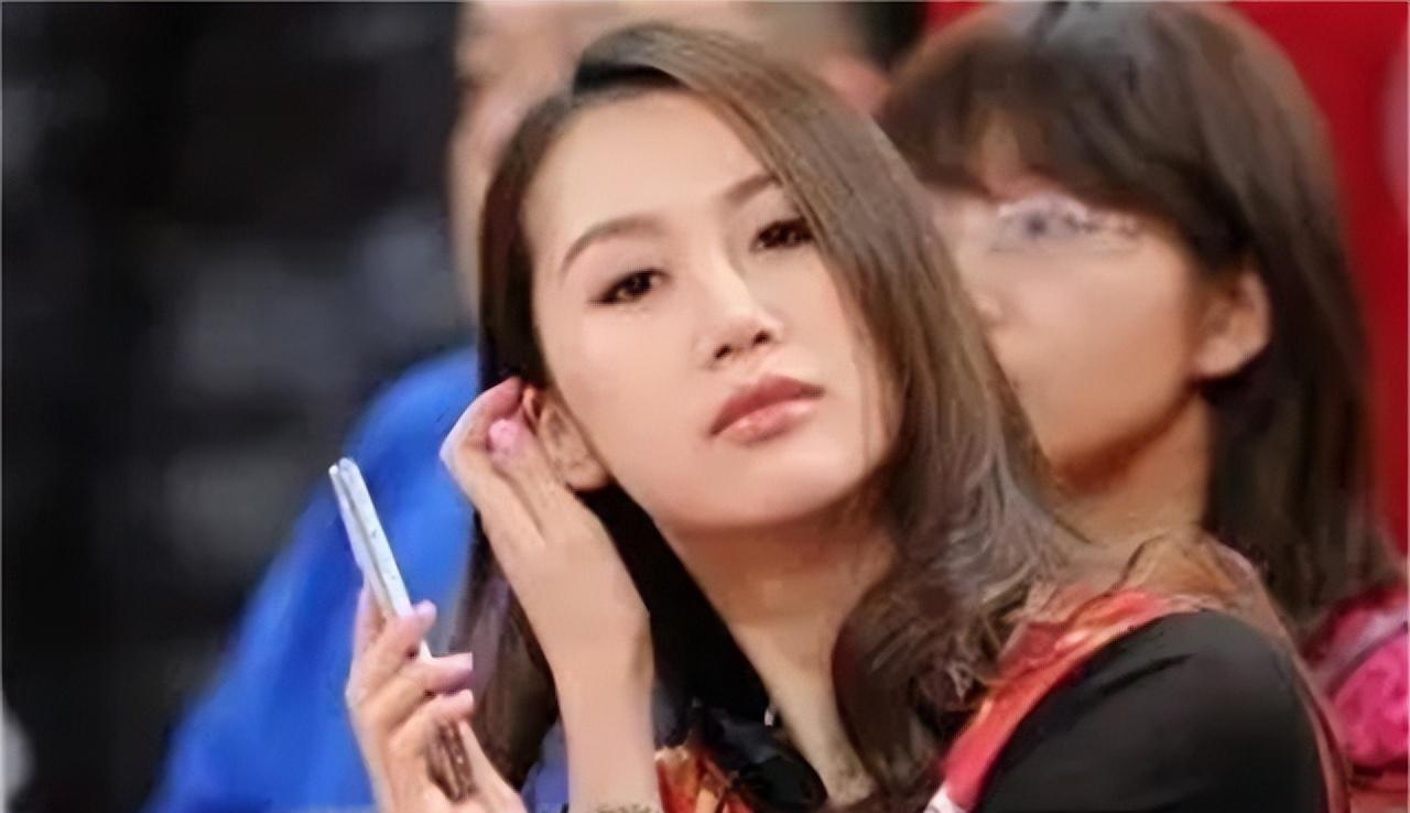 与孙悦分居2年,36岁陈露在美国开启新生活,或与小鲜肉坠入爱河