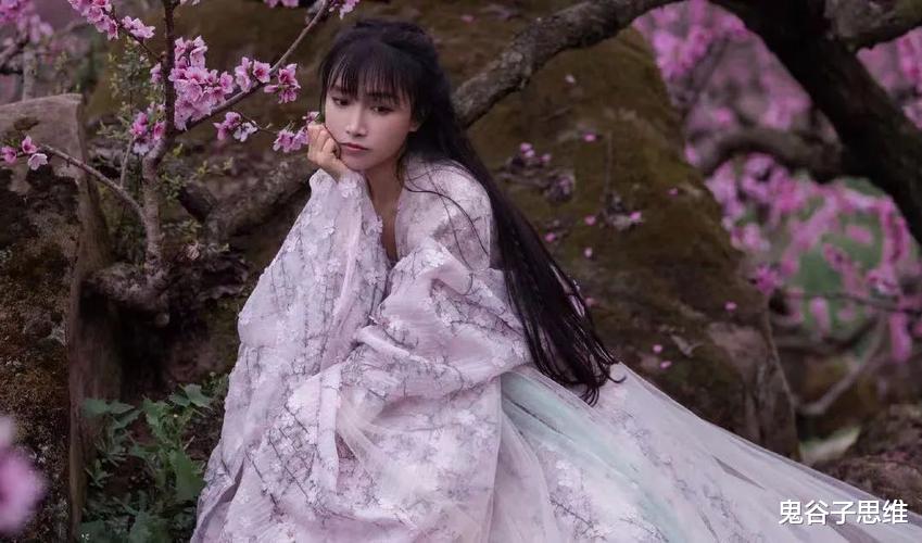 消失600多天，李子柒“回归”登顶热搜！网友：这才是该追的网红