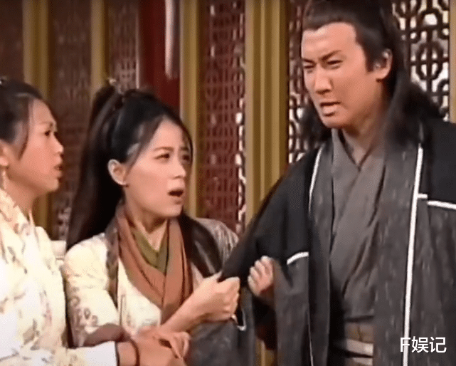 姚乐怡|从商老公罕见露面!姚乐怡一家三口与洪天明周家蔚夫妇相聚吃饭