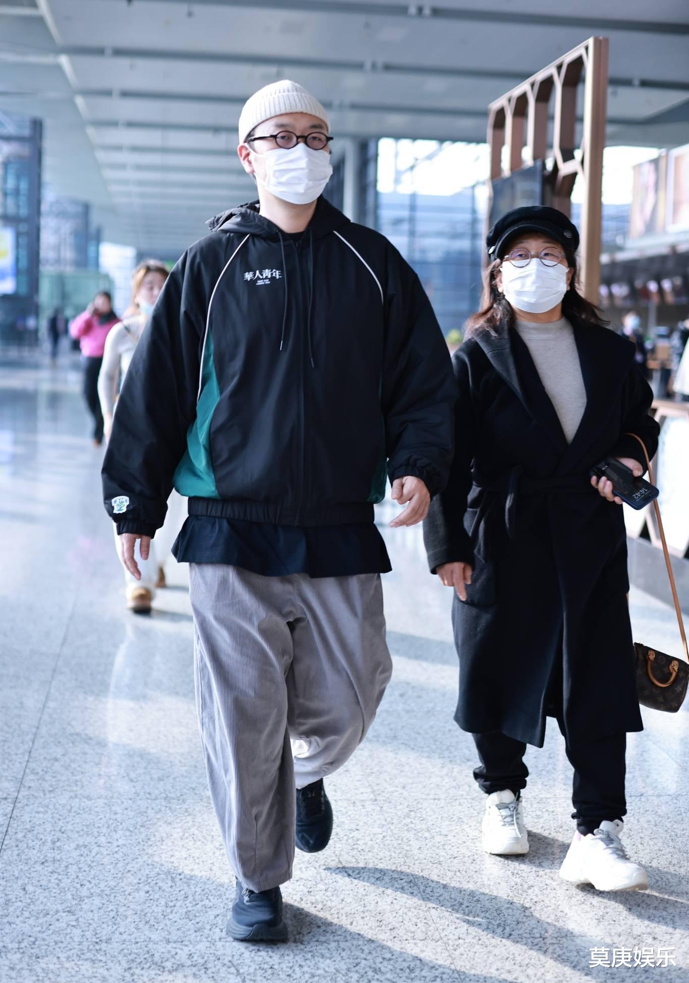 杜海涛减肥失败又变胖，身材圆润胡乱穿衣，上长下短身材比例失调