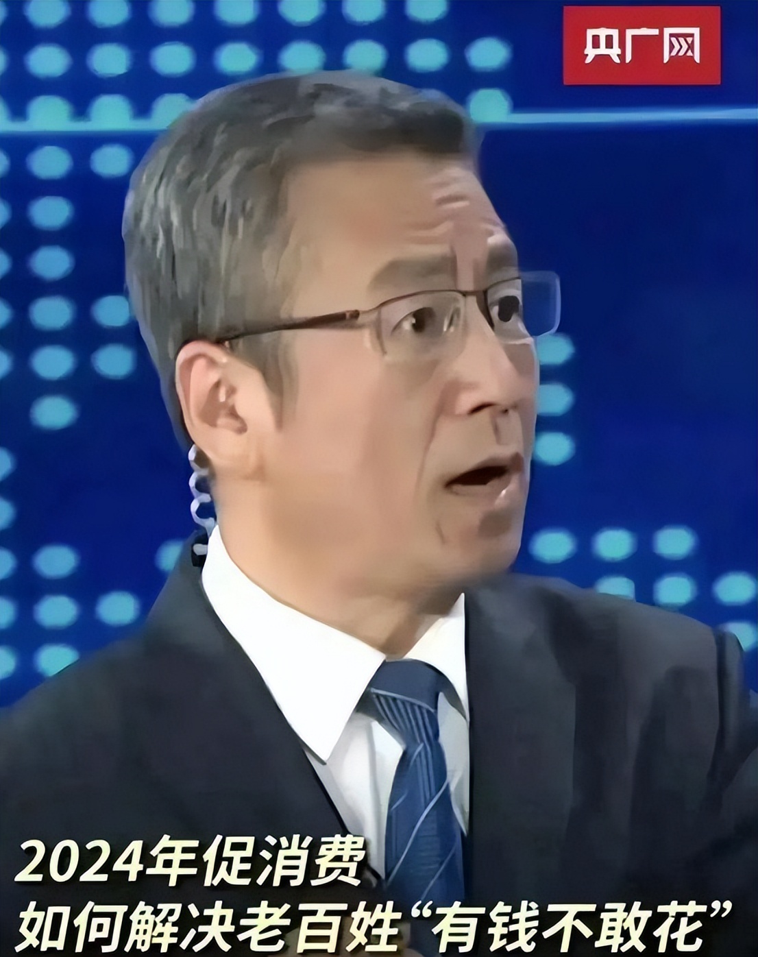 白岩松谈收入问题翻车，敲醒多少人：千万不要激起底层之怒