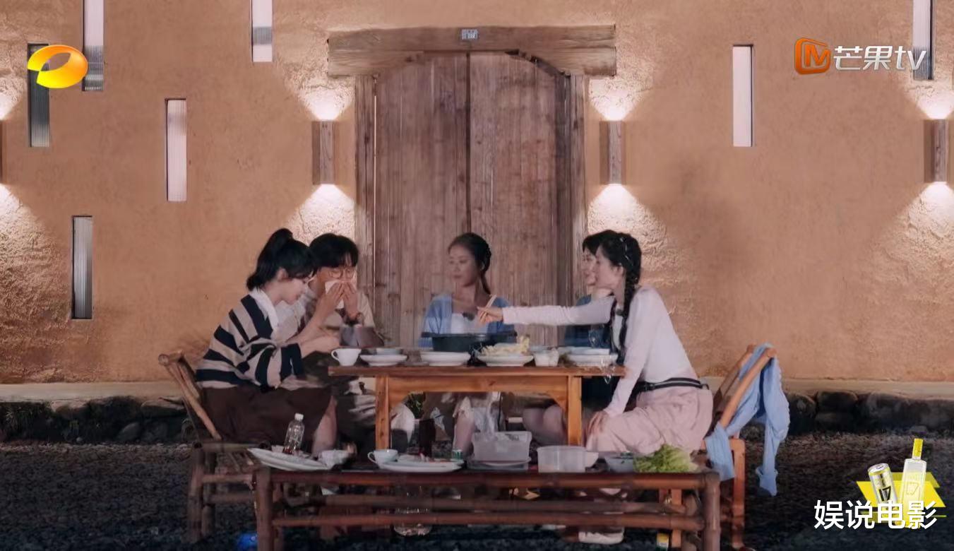 女版《向往的生活》开播,杨紫谢娜林心如成合伙人,掀起回忆杀