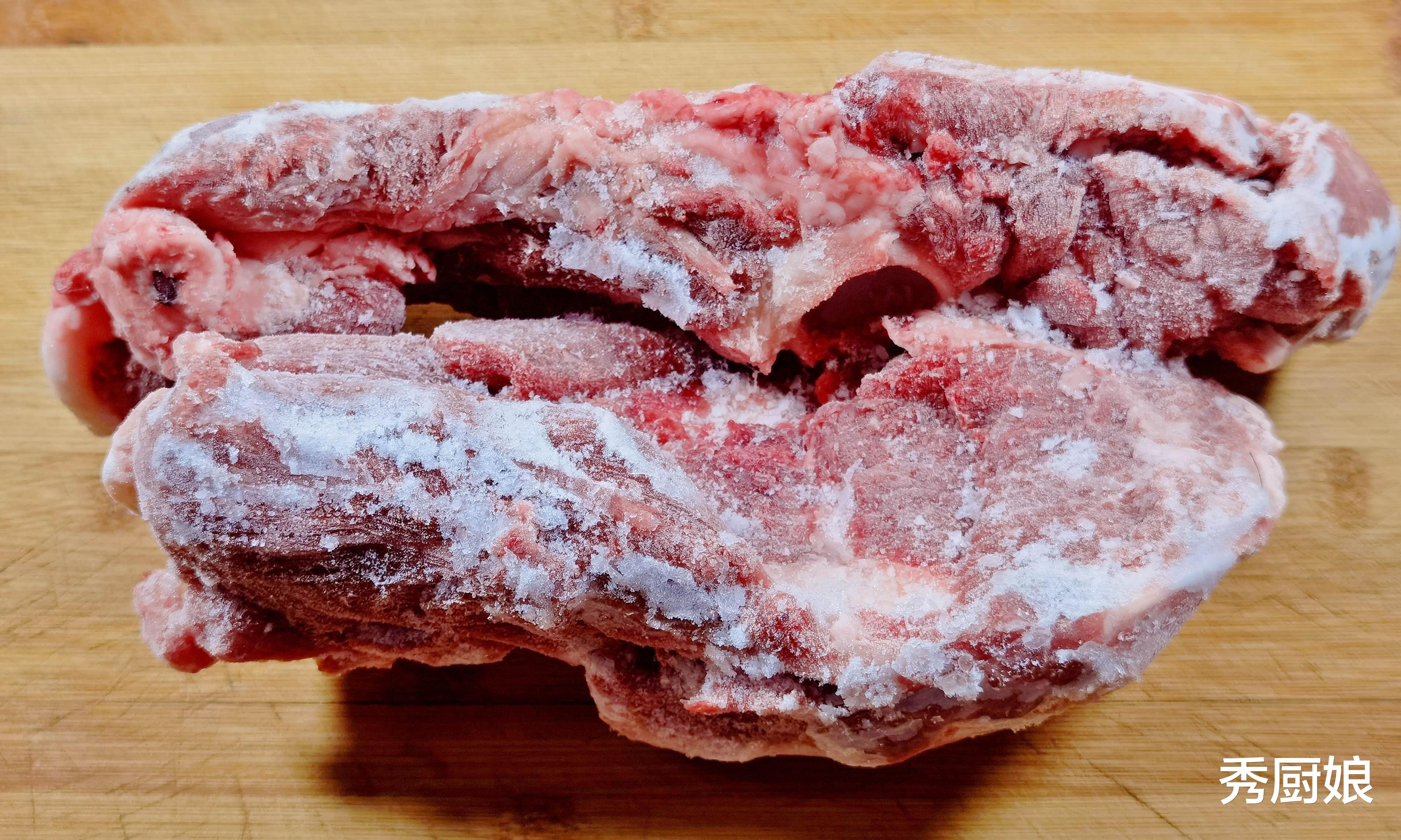 冻肉|不管解冻肉还是鱼，别只用水泡，大厨教我2招，十几分钟快速解冻