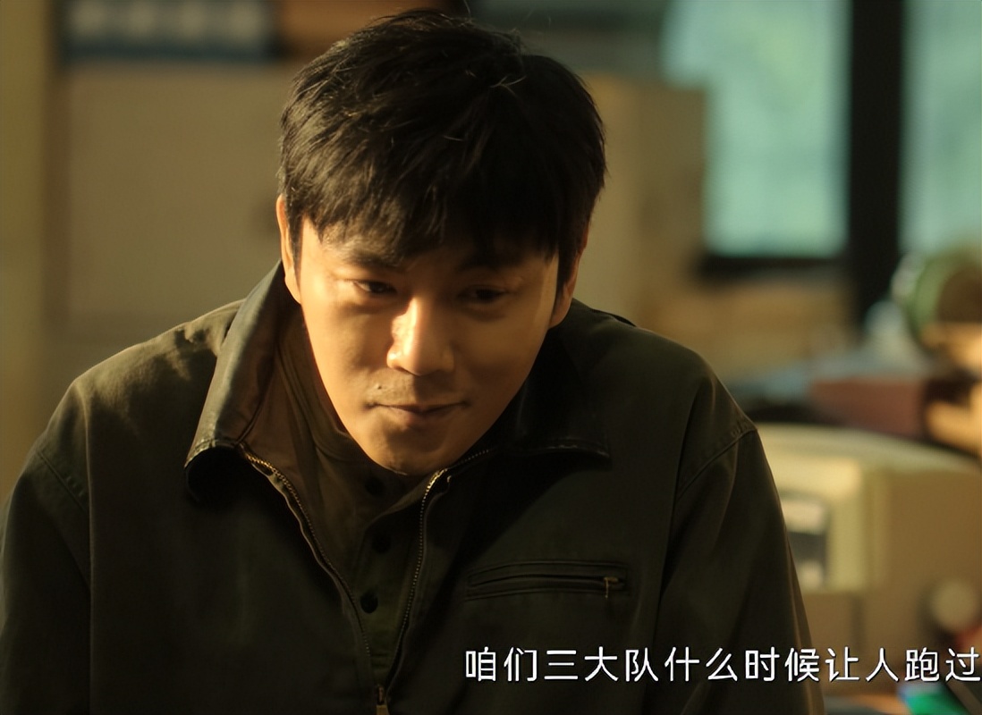 看了3集《三大队》，发现演技完全不能比较，因为优与劣一目了然