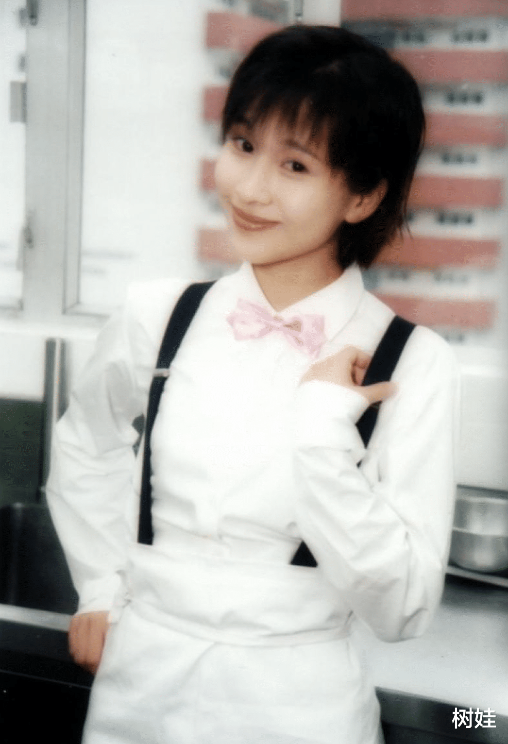 文颂娴时隔17年亮相TVB，短发造型爽朗大方，称女儿已长大可复出