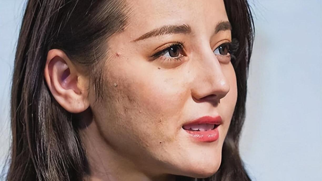 还在容貌焦虑？看看刘亦菲的粗腿、杨幂的双下巴、热巴的满脸痘吧