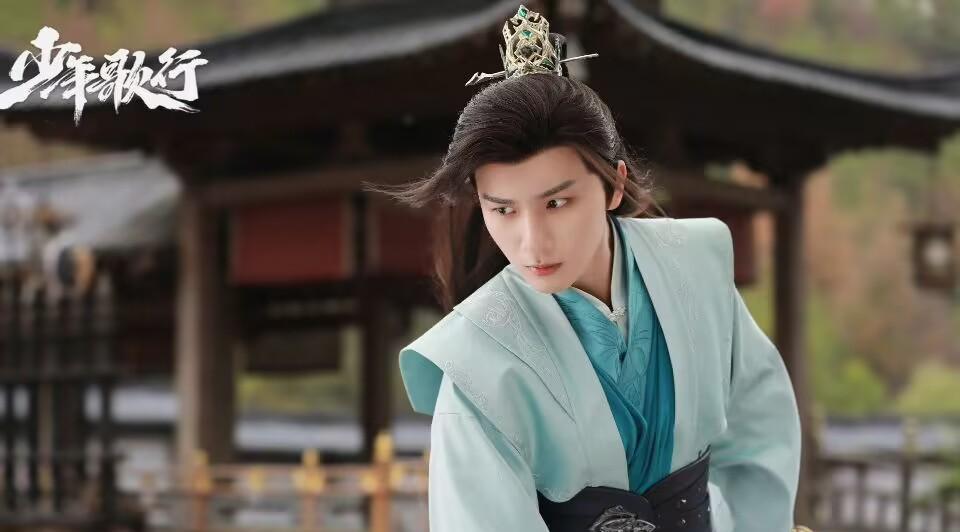 王鹤棣|王鹤棣再启新作，携手张凌赫、邓为主演，《少年白马醉春风》宣发