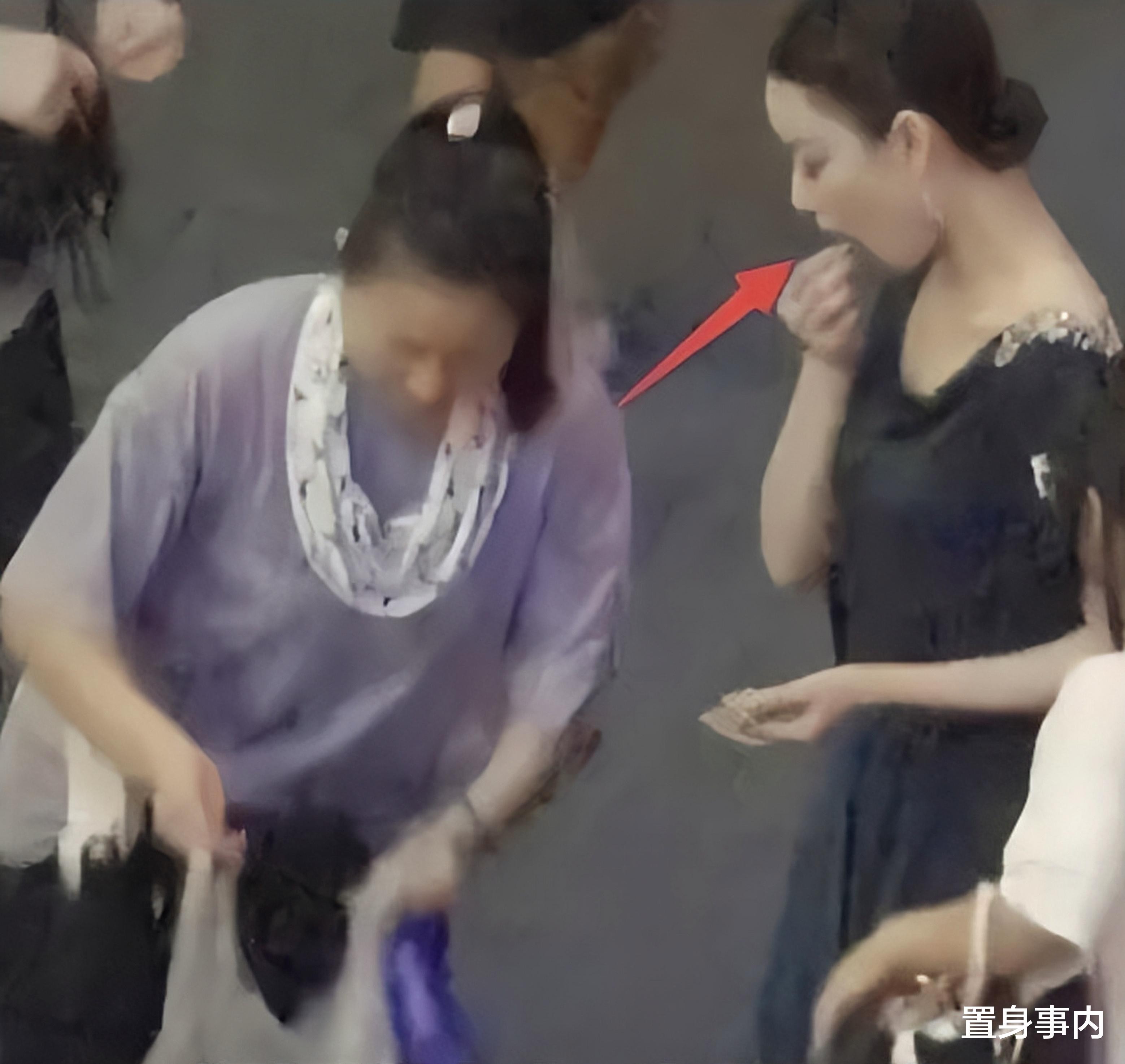 明星助理|一张“明星助理”招聘表，将艺人的“高高在上”，扒得一干二净