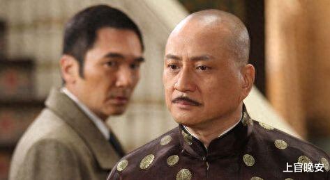 巅峰时帅气逼人，30岁后颜值坍塌很快的6位男星