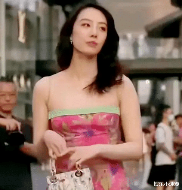 苗苗|胡总原配发声:离婚2年,系干爹牵手干女儿,董小姐仍有3条出路