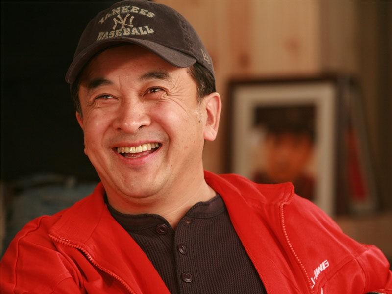 李晨|黄宏:24年春晚“钉子户”,退居幕后,如今现状令人唏嘘