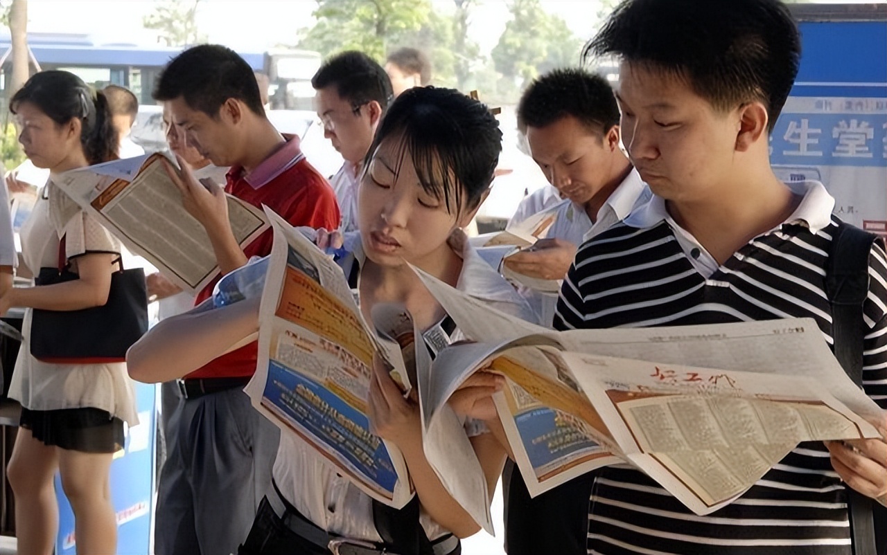 中国烟草薪资待遇究竟如何？双职工家庭工资曝光，堪称“金饭碗”