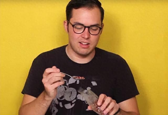 |中国的花椒在国外火了,老外连续甩出3连问,网友看后直呼:同情