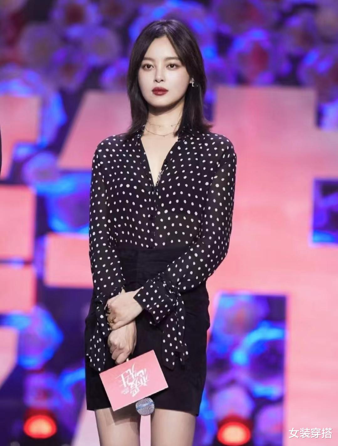 2024年“锁骨发”火了！四、五十岁的你不剪一次，都不知道多洋气显年轻