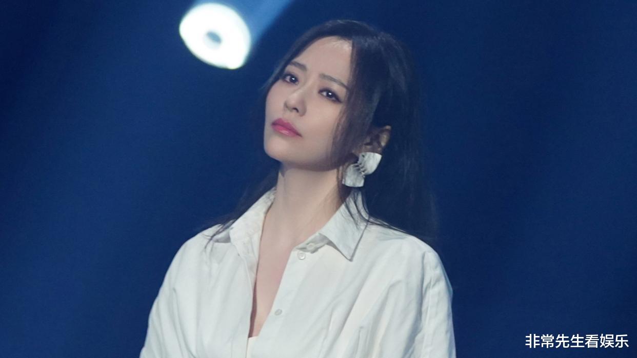 爱如火|《天赐4》剧本明显,双C位拿金曲,《爱如火》引争议,鉴音团尬夸