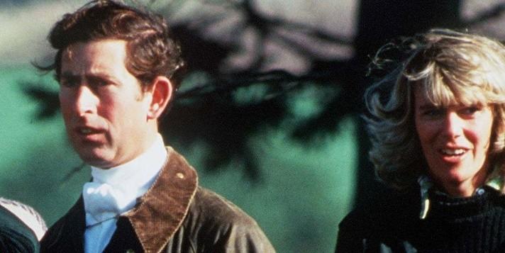 戴安娜|卡米拉戴豪华王冠出席加冕礼,5个孙辈为她撑华盖,戴安娜输了