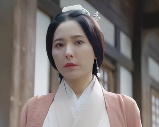 李若彤 巩俐卸妆后、李若彤卸妆后、玲花卸妆后,网友调侃:这差距太大了