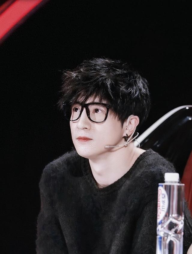 这一次,薛之谦和邓紫棋告诉我们,这个世界上有密不透风的墙