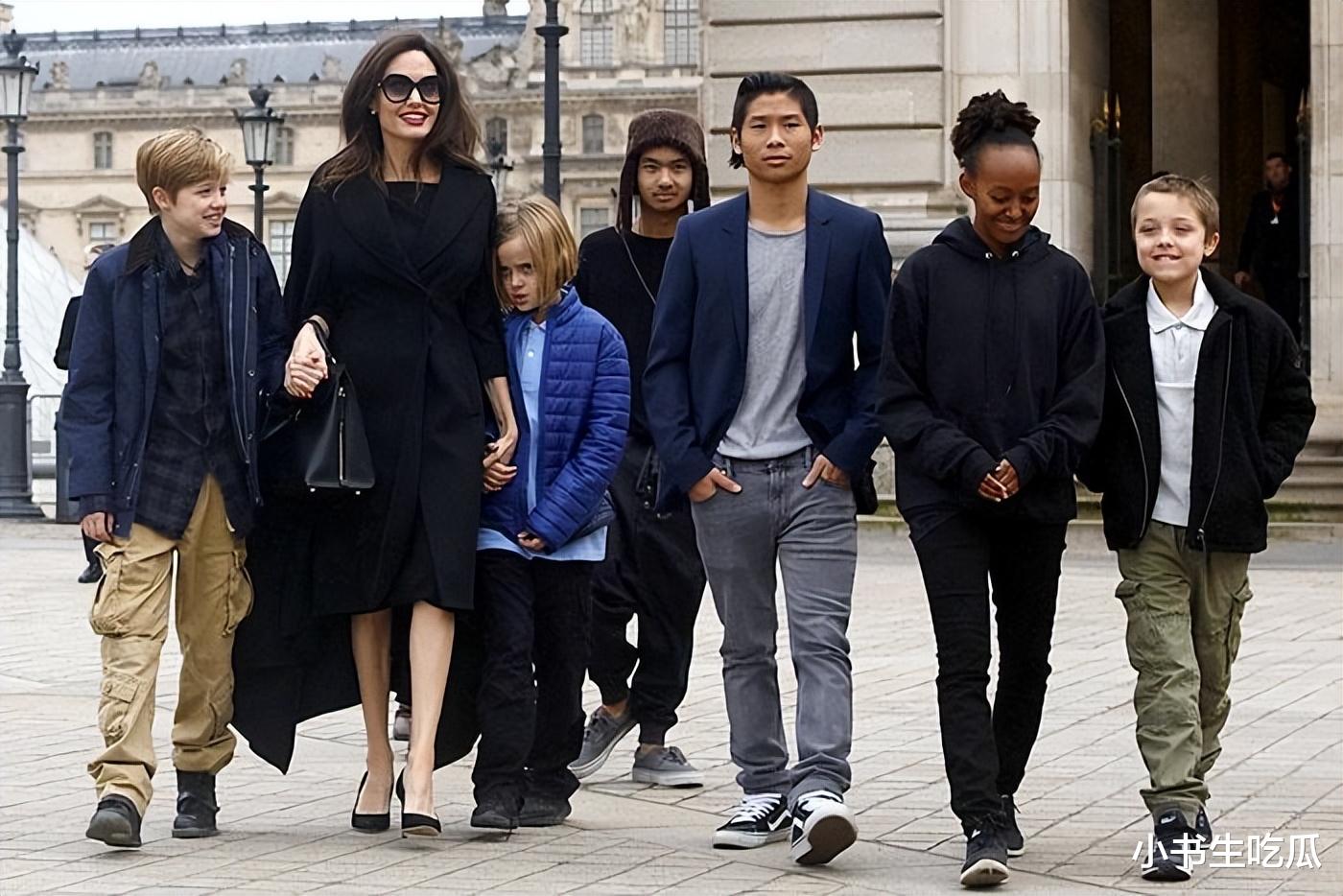 阿汤哥的女儿:17岁身高1米7,幼时比希洛可爱,长大了没她漂亮