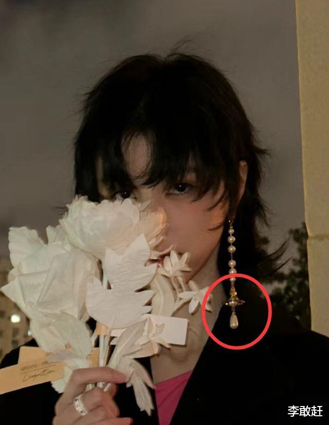 华晨宇|华晨宇王悦怡隔空秀恩爱,网友祝贺:男像女,女像男,很有夫妻相