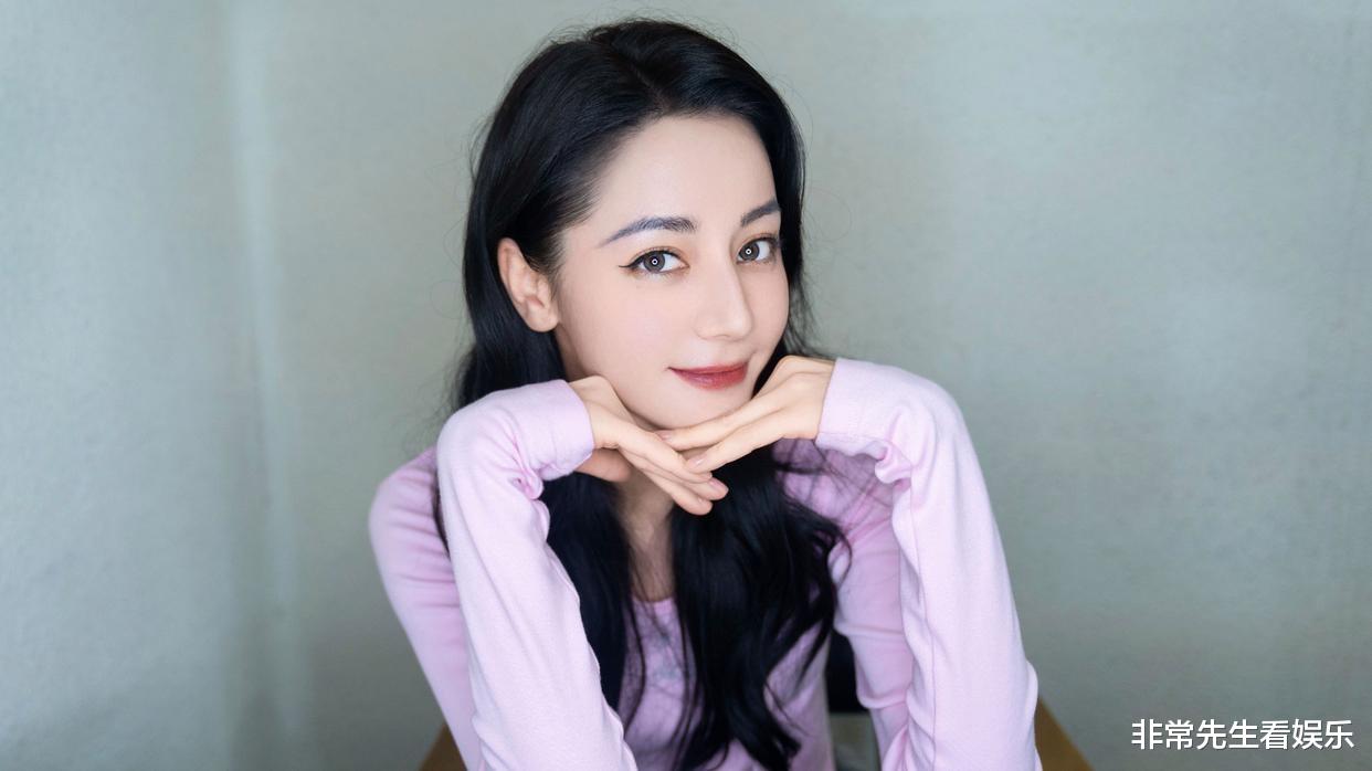 《花儿与少年5》再传新阵容,迪丽热巴依然在列,芒果强塞自家人