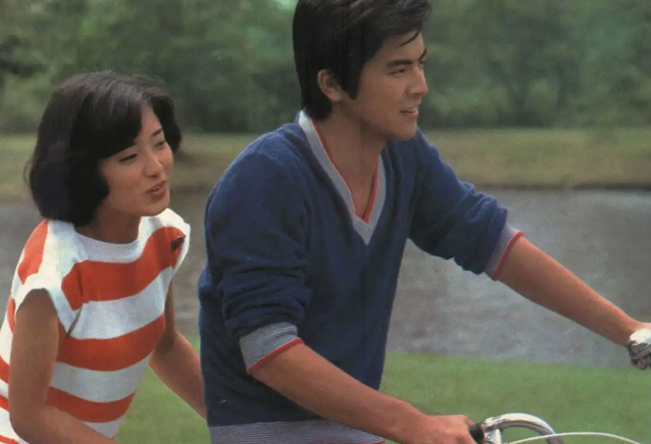 三浦友和|71岁三浦友和帅气依旧,64岁山口百惠胖成奶奶,俩人凭啥幸福43年