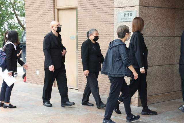 刘德华亡父出殡,全家24位成员详情曝光,华仔全程保护害羞女儿