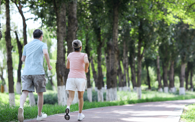 运动就能降血压？研究发现：降血压有3项“最佳运动”，不是跑步