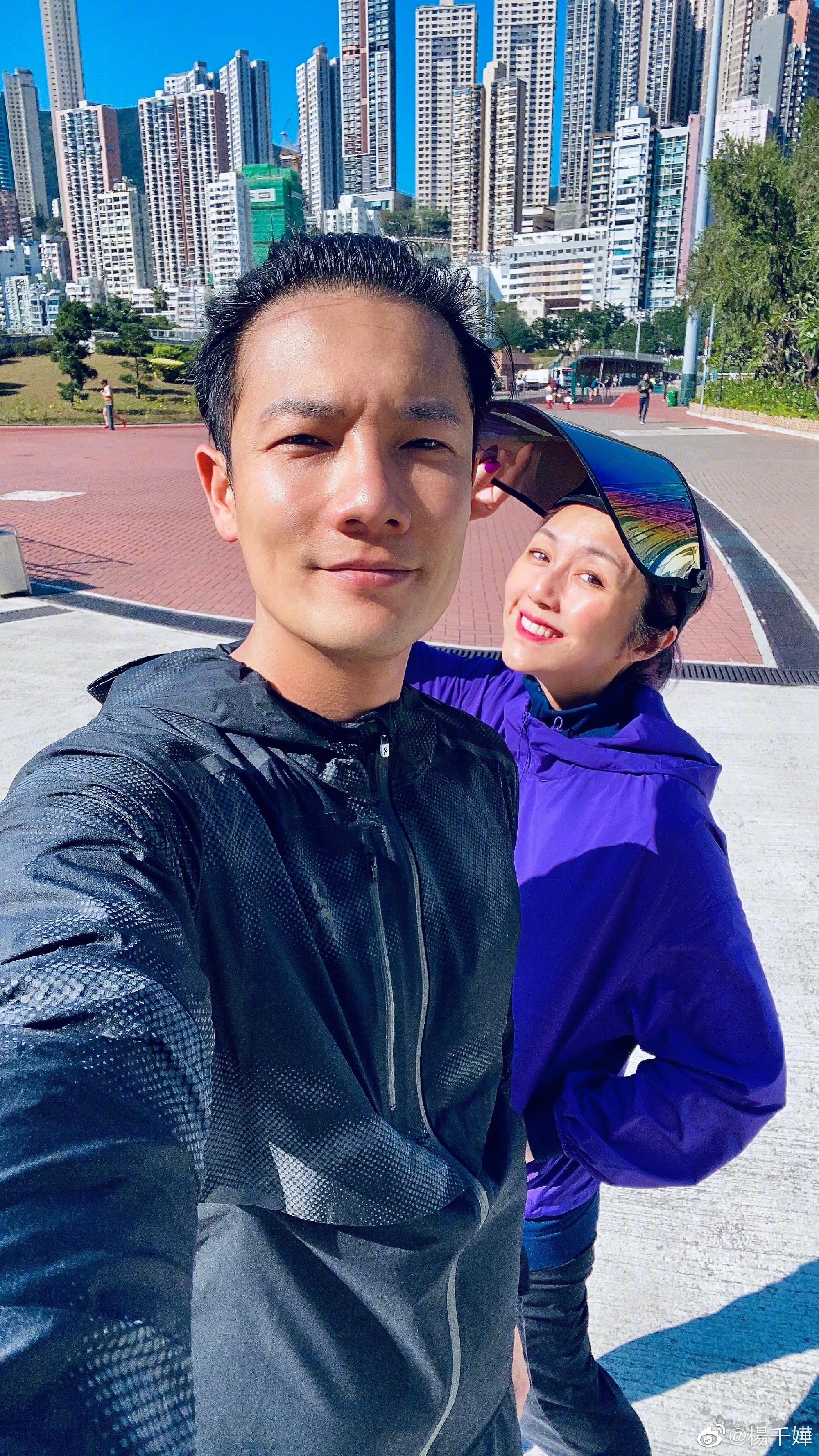 杨千嬅|杨千嬅一家三口落户上海,带儿子考名校,考官听说是歌手当面百度