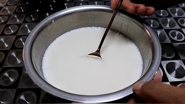 |吃了千年的猪油不能吃了？猪油比植物油有差距，为何会逐渐消失？