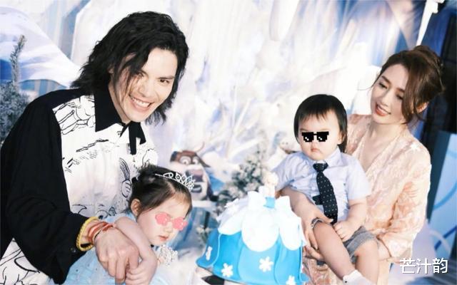 向佐带老婆孩子过万圣节，3岁小女儿超养眼，仍用安抚奶嘴遭吐槽