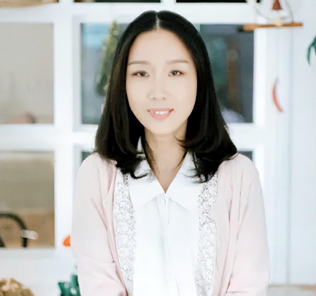 才播4集,就登顶榜一,这是11月份第一部让我熬夜狂追的黑马剧