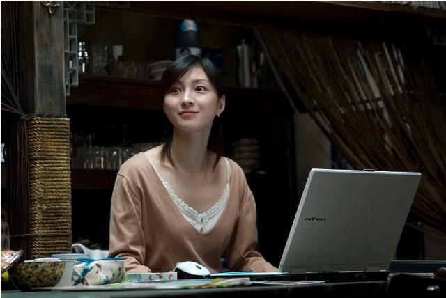 又一国民女神出轨,现场照曝出:比董洁更震撼……